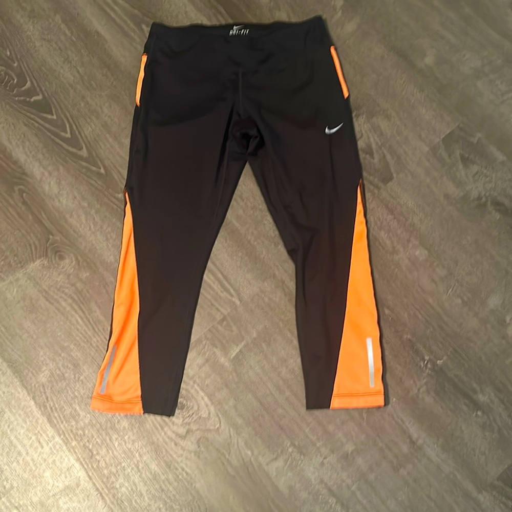 Nike dri-fit capri